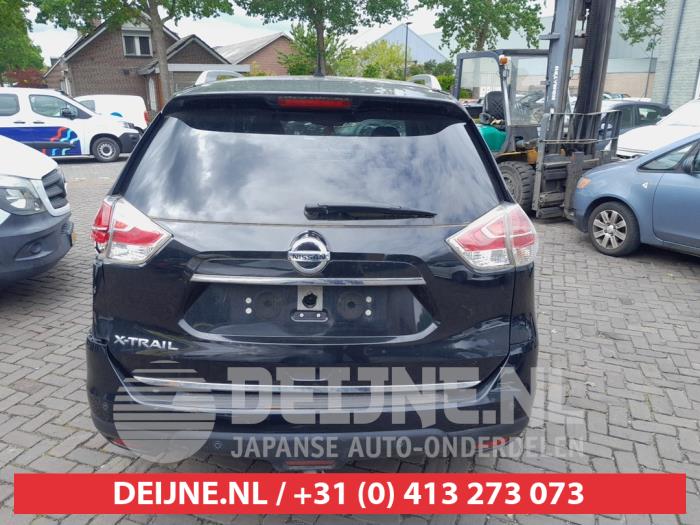 Nissan X-Trail Heckklappenreflektor links O727477