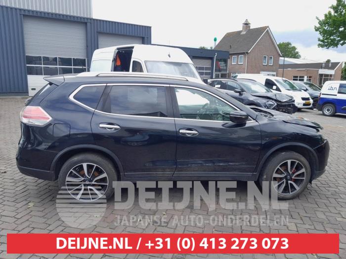 Nissan X-Trail Tür 4-türig rechts hinten O727481
