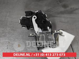Mazda CX-30 Slotmechaniek Achterklep O727515 foto 2