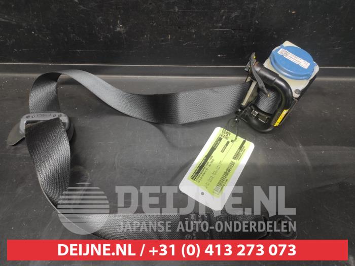 Toyota Aygo X Front seatbelt, left O727583