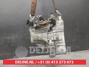 Toyota Aygo Versnellingsbak O727635 foto 2