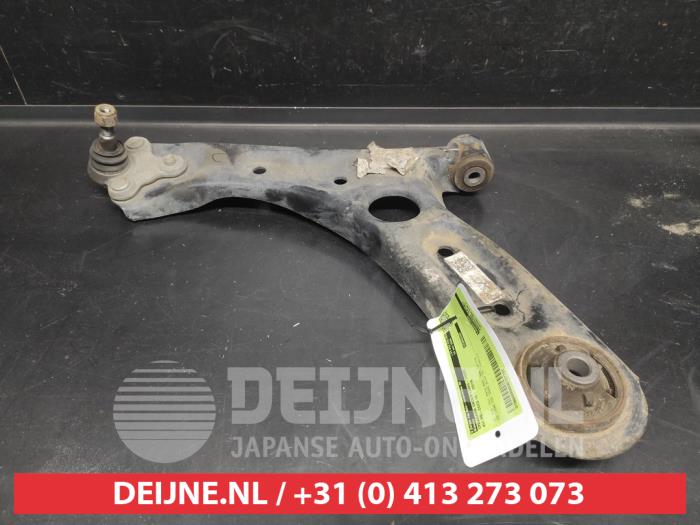 Kia Pro Ceed Front lower wishbone, left O727702