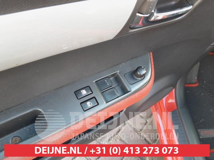 Suzuki Swift Combischakelaar ramen O727961