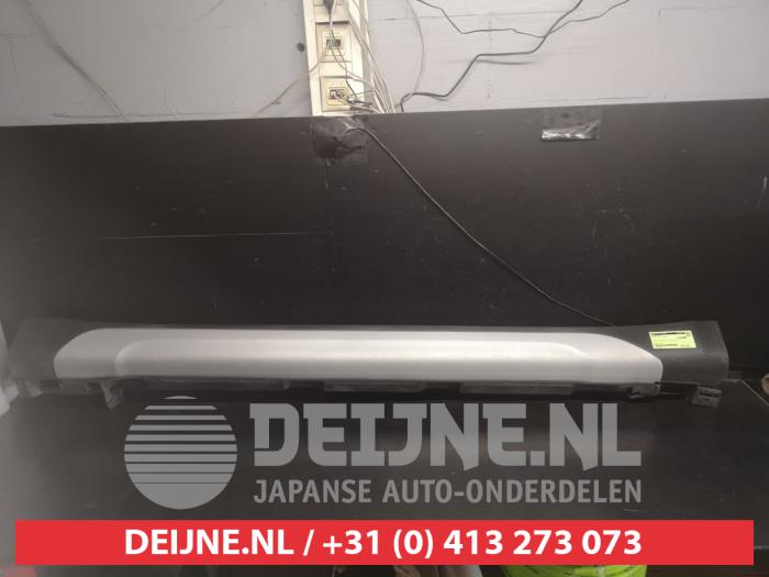 Suzuki SX-4 Side skirt, right O727979