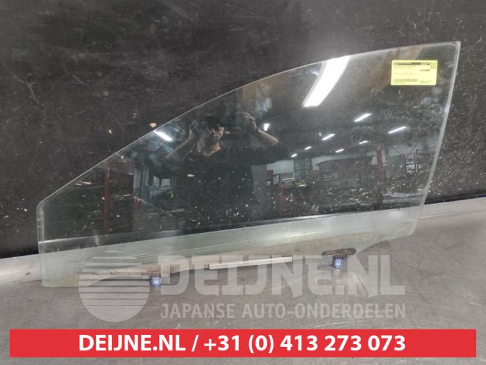 Toyota Auris Türscheibe 4-türig links vorne O728025