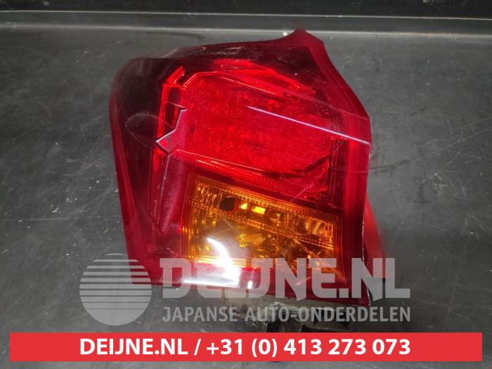 Toyota Auris Rücklicht links O728034