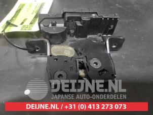 Nissan Qashqai Tailgate lock mechanism O728171 photo 2