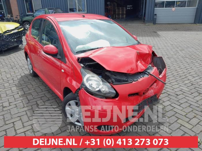 Toyota Aygo Kotflügel rechts vorne O728185