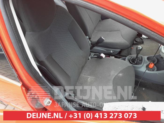 Toyota Aygo Sitz rechts O728192