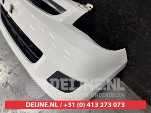 Daihatsu Cuore Front bumper O728194 photo 3