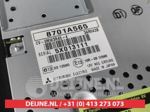 Mitsubishi Outlander Radioverstärker O728240 foto 2