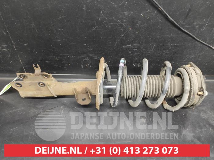 Nissan Qashqai Stoßdämpferstrebe links vorne O728327