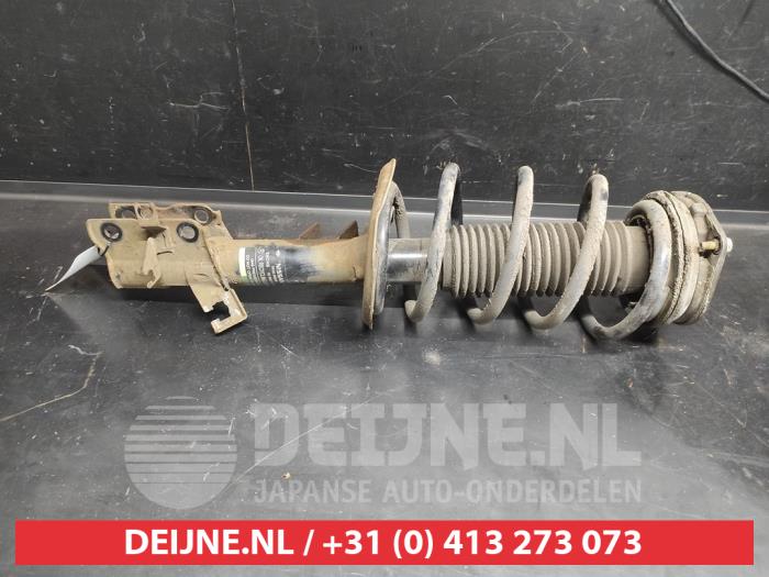 Nissan Qashqai Stoßdämpferstrebe rechts vorne O728328