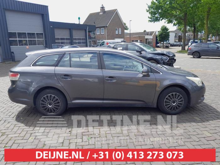 Toyota Avensis Dreieckfenster rechts vorne O728368
