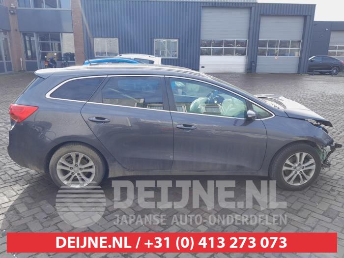 Kia Ceed Dreieckfenster rechts vorne O728441
