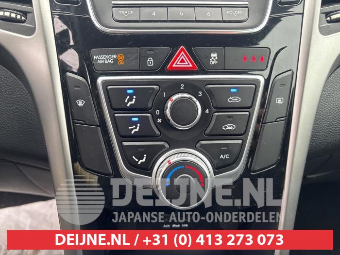 Hyundai I30 Kachel Bedieningspaneel O728496
