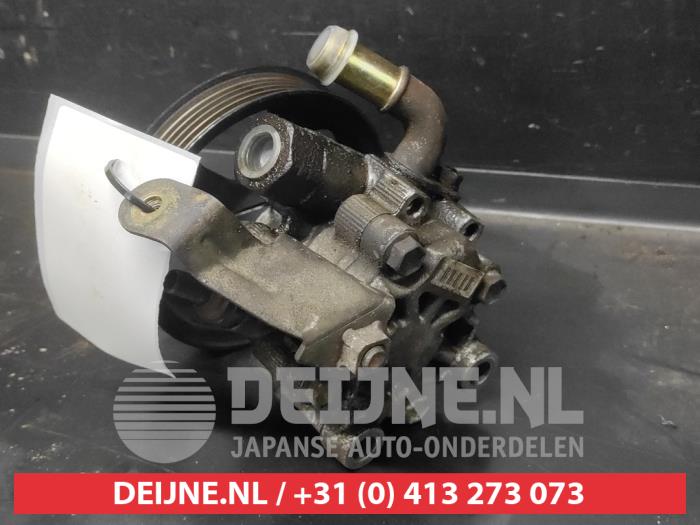 Gebruikte Servopomp Toyota Celica (ZZT230/231) 1.8i 16V Prijs op aanvraag aangeboden door V.Deijne Jap.Auto-onderdelen BV