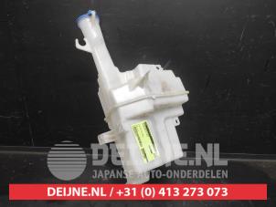 Hyundai Ioniq Front windscreen washer reservoir O728774 photo 2