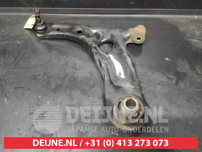 Toyota Aygo Front lower wishbone, left O728829