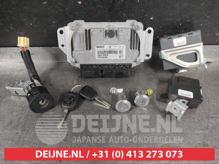Toyota Aygo Zündschloss+Schlüssel O728832