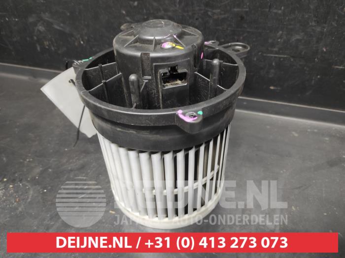 Suzuki Celerio Heizung Belüftungsmotor O728993