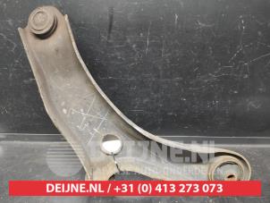 Suzuki Celerio Draagarm onder links-voor O729009 foto 2