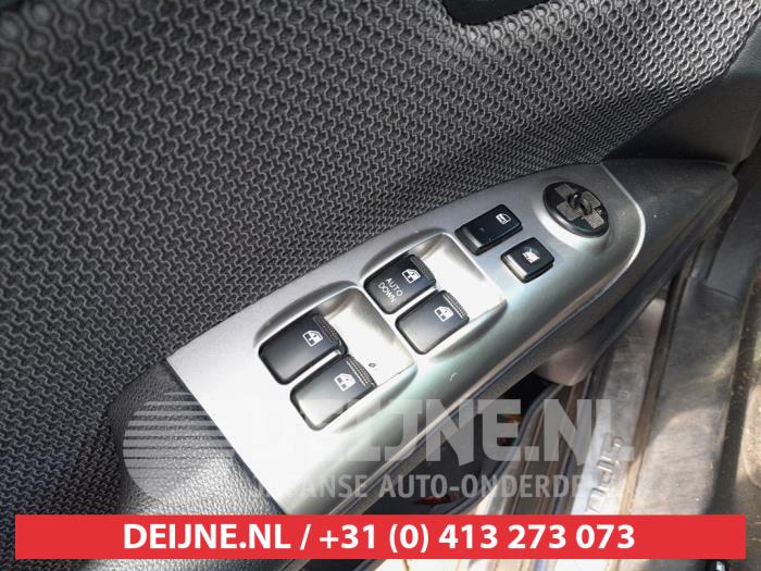 Kia Sportage Combischakelaar ramen O729103