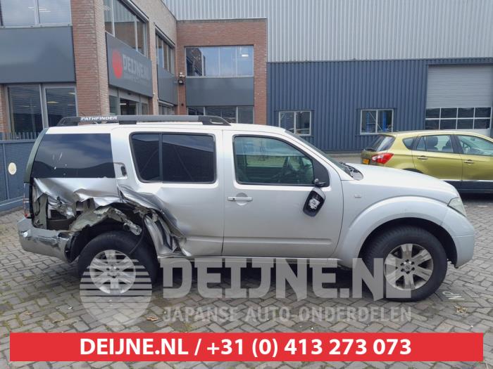 Nissan Pathfinder Tür 4-türig rechts vorne O729397