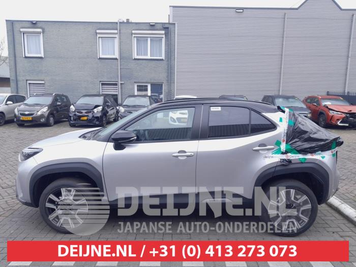 Toyota Yaris Cross Türscheibe 4-türig links vorne O729424