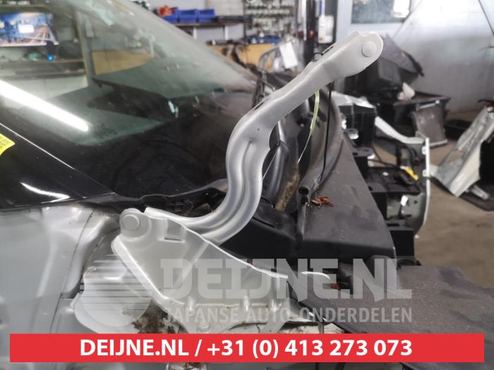 Kia EV3 Motorkap Scharnier O730126