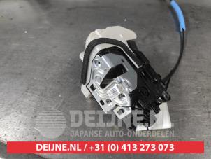 Kia EV3 Türschlossmechanik 4-türig links vorne O730132 foto 2