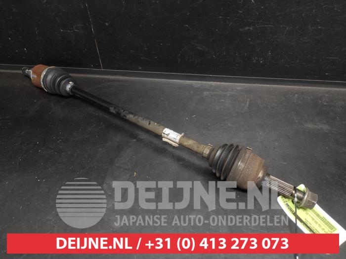 Nissan Micra Aandrijfas rechts-voor O730323