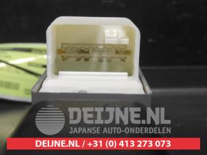 Toyota Yaris Multi-functional window switch O730405 photo 3