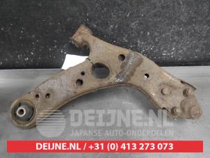 Toyota Auris Querlenker unten rechts vorne O730488 foto 2