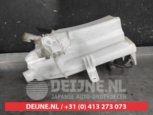 Kia Niro Front windscreen washer reservoir O730509 photo 2