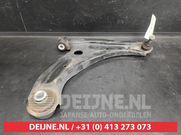 Suzuki Swift Draagarm onder rechts-voor O730582