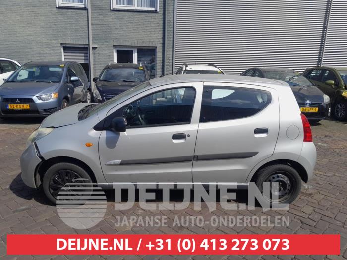 Suzuki Alto Türscheibe 4-türig links hinten O730638