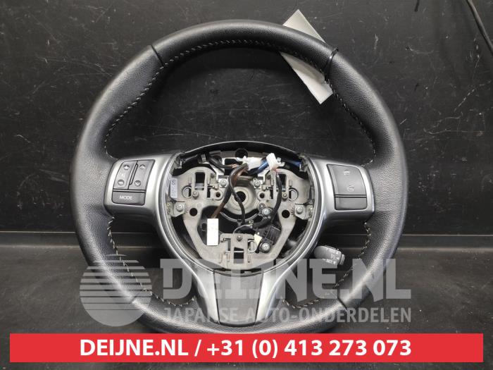 Toyota Yaris Lenkrad O730725