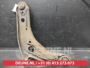 Toyota Yaris Front lower wishbone, left O730804 photo 2