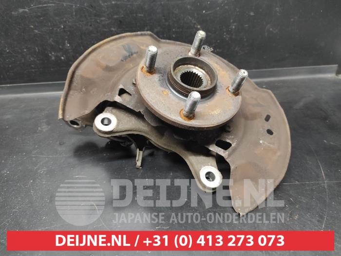 Toyota Yaris Achsschenkel links vorne O730806