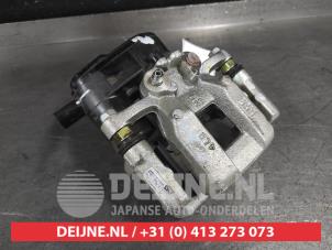 Kia EV3 Remklauw (Tang) links-achter O730869 foto 2