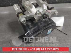 Kia EV3 Remklauw (Tang) rechts-achter O730870 foto 3