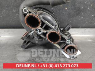 Kia Stonic Intake manifold O730884 photo 3