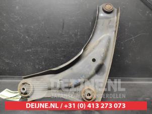 Nissan Juke Querlenker unten rechts vorne O730923 foto 2