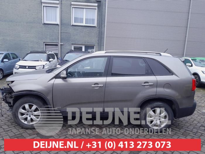 Kia Sorento Kotflügel links vorne O730935