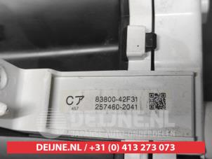Toyota Rav-4 Tacho - Kombiinstrument KM O731125 foto 3