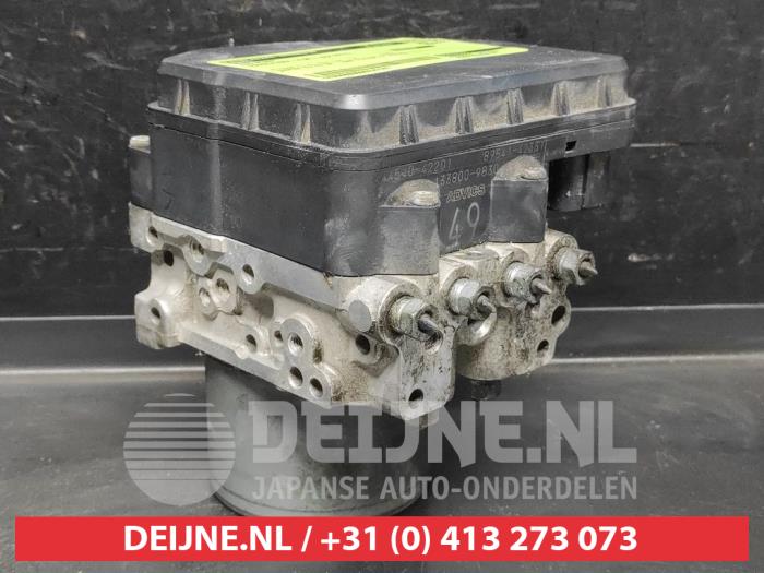 Gebruikte ABS Pomp Toyota RAV4 (A3) 2.0 16V Valvematic 4x4 Prijs op aanvraag aangeboden door V.Deijne Jap.Auto-onderdelen BV