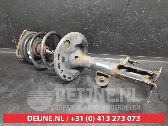 Toyota Rav-4 Stoßdämpferstrebe links vorne O731156