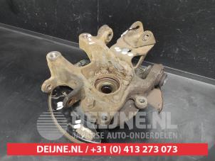 Toyota Rav-4 Fusee links-achter O731162 foto 2
