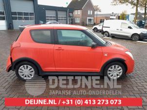 Suzuki Swift Door 2-door, right O731339 photo 3